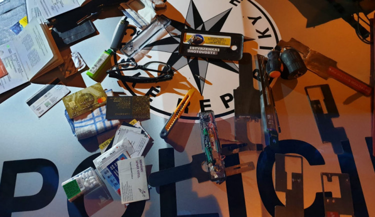 Zadržené věci u skimmerů.