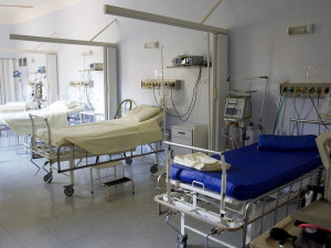 Nemocnice hradeckého kraje budou mít až 66 lůžek pro lidi s koronavirem