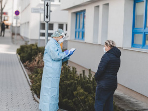 V Královéhradeckém kraji stoupl počet nakažených o jednoho na 15