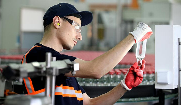 Královéhradeckému kraji dodá 80 tisíc litrů dezinfekce firma Čepro