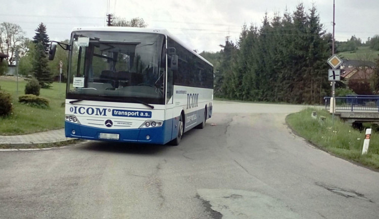 Od úterý v autobusu za své. Opět bude třeba nastoupit předními dveřmi a koupit si jízdenku