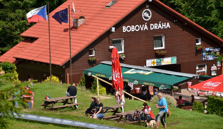 Hotely ve Špindlerově Mlýně zaznamenaly vyšší zájem o letní pobyty