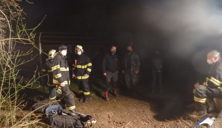 Hasiči při zásahu v Jaroměři-Josefově