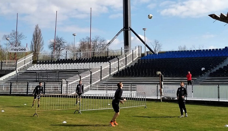 Fotbalisté Hradce Králové při tréninku