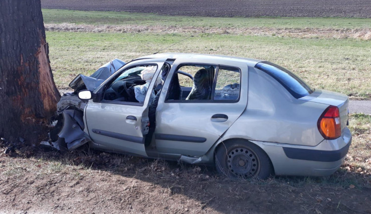 Při dopravní nehodě na Českobudějovicku zemřel ráno řidič osobního auta