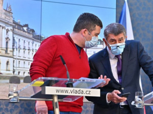 Podpora soukromého sektoru zasaženému koronavirovou krizí by měla být masivnější, míní politolog z Univerzity Hradec Králové