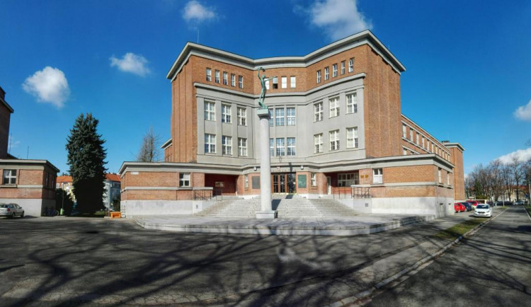 Gymnázium J. K. Tyla v Hradci Králové