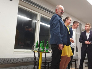 (NE)OBYČEJNÍ: Jsem mistr prů*erů, říká Vítek Martinec. V Hradci Králové pořádá talk show