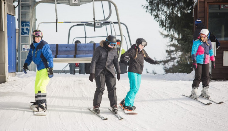 Skiareál na Lipně plánuje rozsáhlou modernizaci, proti jsou někteří lidé i krajský úřad