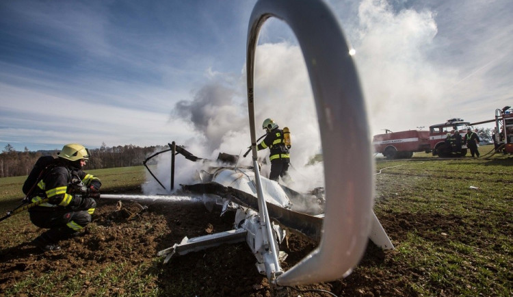 Pád vrtulníku u Slavoňova na Náchodsku