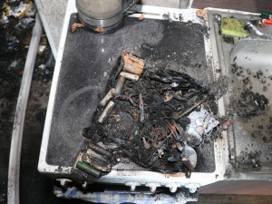 Požár v obchodě s elektronikou na Benešovce způsobila krabice na zapnutém sporáku. V ní byla powerbanka