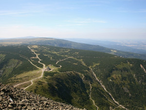 Cesta na Sněžku se turistům zkomplikuje, začíná oprava horského chodníku