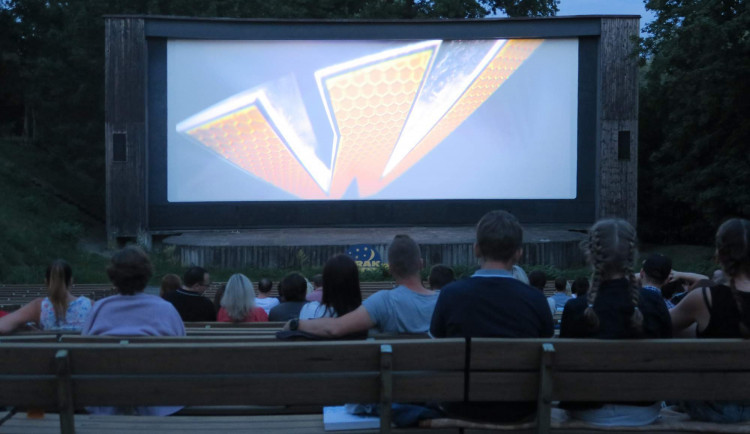 SLetní kino Širák