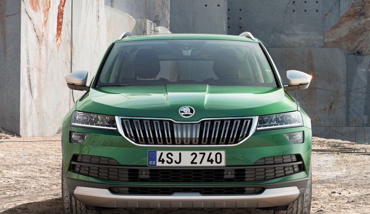 Malíř Vovkanič prohrál spor se Škodou Auto. Chtěl nechat stáhnout vozy Kodiaq a Karoq z trhu