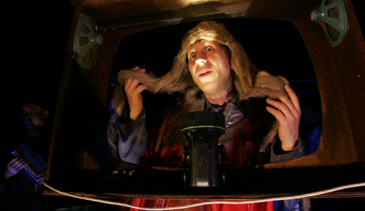 SOUTĚŽ: Takhle jste pohádku o Sněhurce ještě neviděli. Vyhrajte si vstupenky do Divadla Drak.