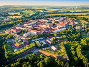 Kraj chce Josefovskou pevnost proměnit na výukové centrum tradičních řemesel. Podobné v zemi zatím není