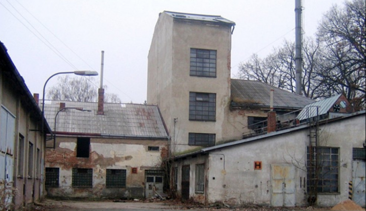 Bývalý podnik Kovoplast v Novém Bydžově