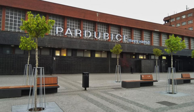 Vlakové nádraží v Pardubicích