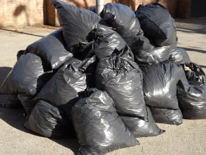 Dobrovolníci v Krkonoších sebrali 3,8 tuny odpadků