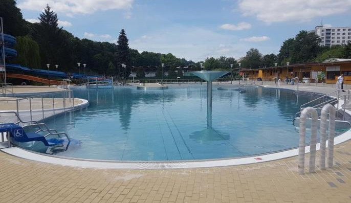 Venkovní koupaliště v Trutnově je opravené a otevře se na konci června
