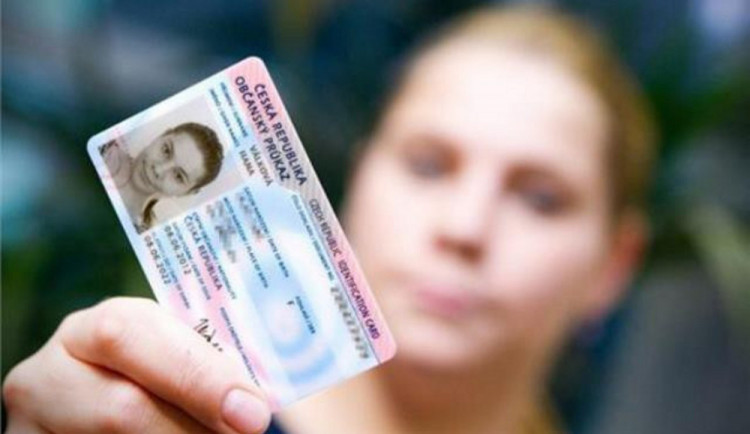 Propadl vám řidičák? Stát prodlužuje jejich platnost o sedm měsíců