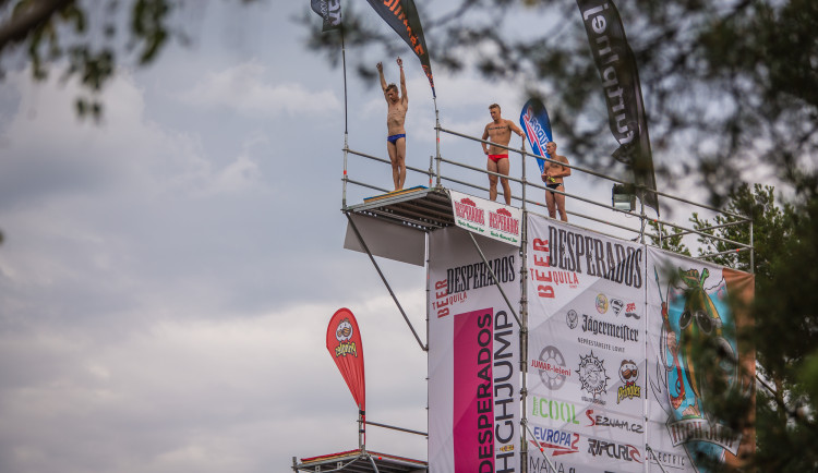 Letos se skákat nebude. Závody Highjump pořadatel zrušil, místo toho vyhlásil sbírku