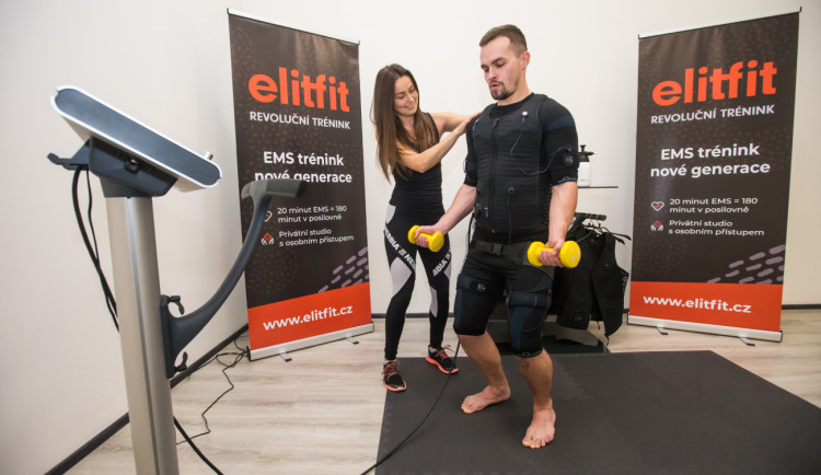 Odcvičeno za 20 minut? Nové hradecké studio Elitfit to umožňuje