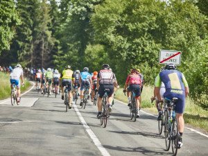 Na Rychnovsku a Trutnovsku budou brázdit silnice cyklisté. Na cyklo závody bude dohlížet i policie