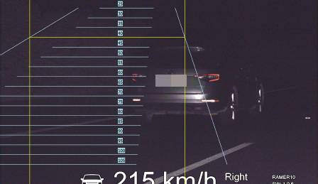 Další rekordman na D11. Po dálnici se řítil rychlostí 215km/h.