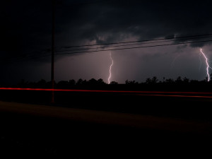 Teploty zítra vystřelí nad 30 stupňů. Meteorologové vydali varování před silnými bouřkami