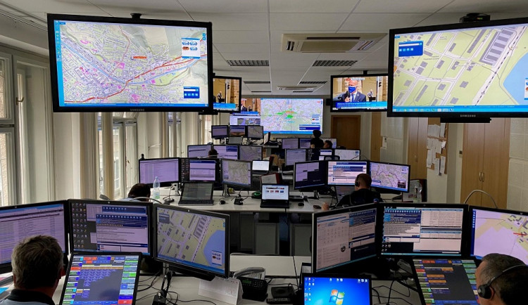 Integrované operační středisko Krajského ředitelství policie Královéhradeckého kraje