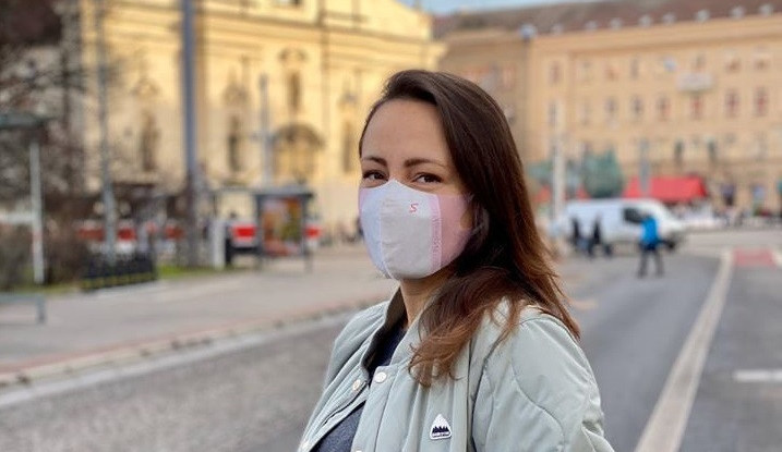 V našem kraji se nošení roušek zatím neplánuje. V sousedním Libereckém jsou povinné od pátku