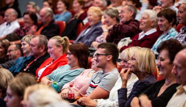 Festival filmové komedie v Novém Městě nad Metují nabídne 12 soutěžních snímků