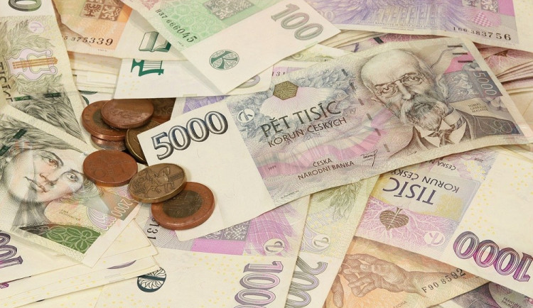 Finanční správa chce vrátit z bonusů OSVČ 91 milionů korun