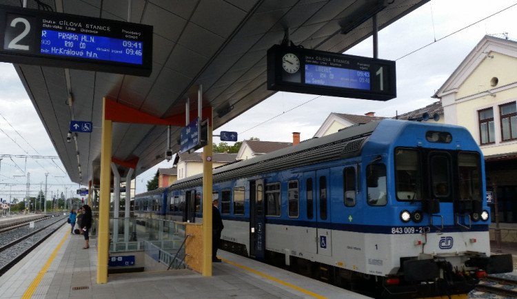 Zrekonstruované vlakové nádraží v Jaroměři