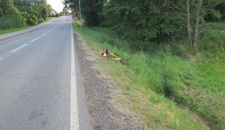 K nehodě cyklisty na Trutnovsku startoval vrtulník. Nezvládl jízdu z kopce