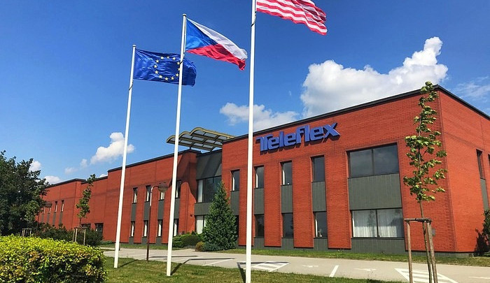 Šíření nemoci ve společnosti Teleflex se nepotvrdilo. Nikdo ze zaměstnanců v karanténě nakažený není