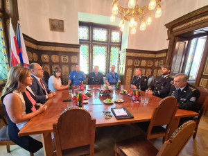 Náchodský starosta Jan Birke, policejní prezident Jan Švejdar, ředitel Krajského ředitelství Policie ČR Královéhradeckého kraje Petr Petřík, vedoucího územního odboru Radek Bohuslav  a další