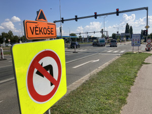 Oprava Gočárova okruhu o víkendu uzavře další křižovatku. Řidiči musí počítat s komplikacemi