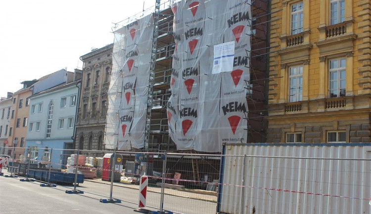 Výstavba nových učeben v podkroví nad jídelnou ZŠ Husova