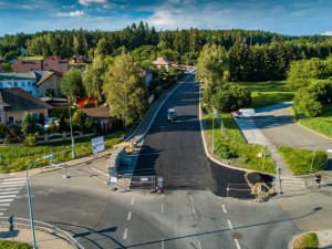 Práce na Krkonošské ulici ve Dvoře Králové nad Labem