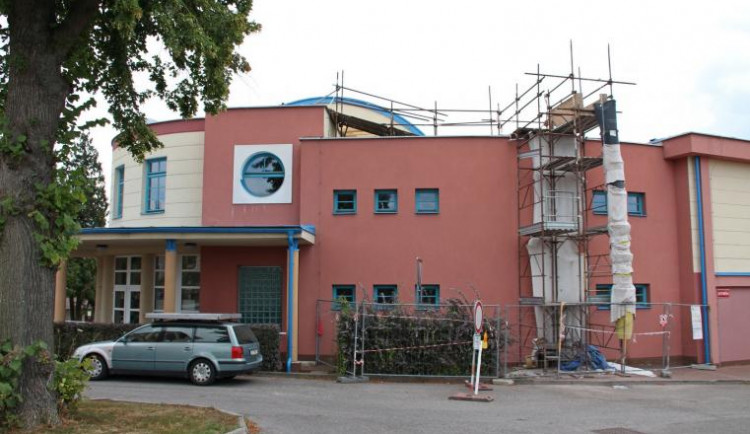 vznikající učebny v ZŠ Podharť