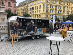 Do Hradce Králové míří druhý ročník Food Truck Festu. Kvůli koronaviru se málem nekonal