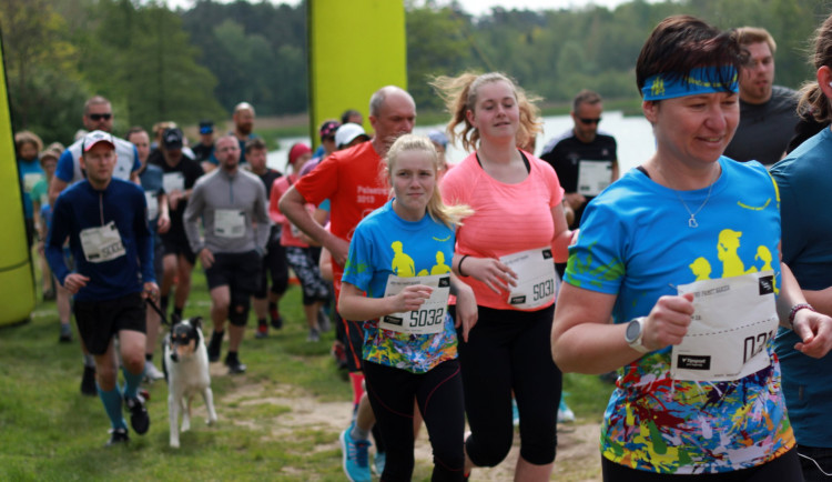 Hradec Králové poběží na počest novodobých hrdinů. V sobotu se koná benefiční Běh pro Paměť národa