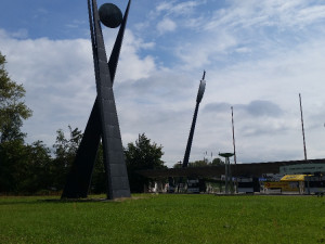Prostor před fotbalovým stadionem
