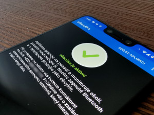 Nová verze aplikace e-Rouška bude ke stažení od pátku