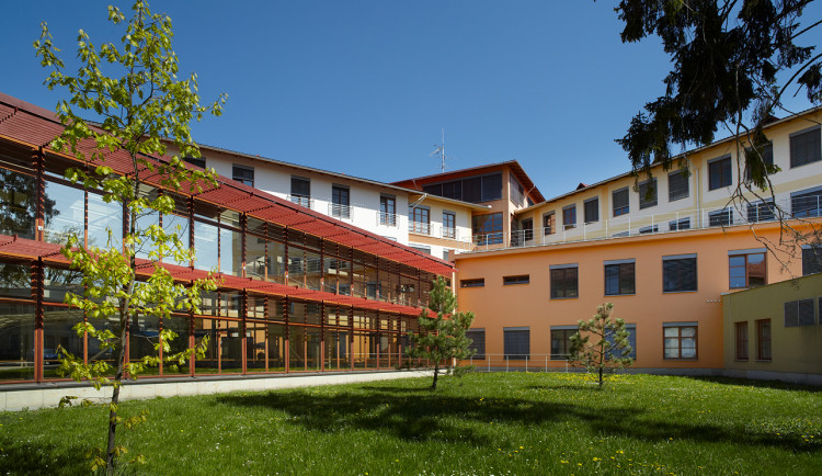 Nemocnice v Jičíně dostane nový pavilon. Královéhradecký kraj hledá firmu, která ho postaví