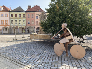 Po rekonstrukci je kašna na Malém náměstí opět v provozu. Město by ji chtělo na zimu zastřešit