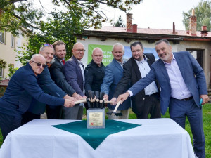 Symbolické poklepání na základní kámen
