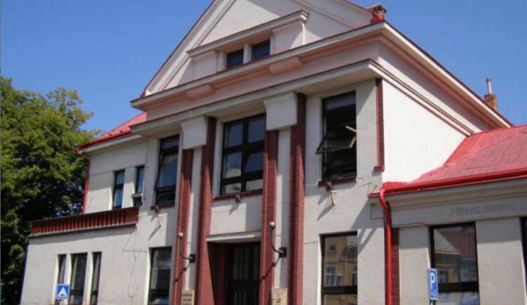 Knihovna Václava Čtvrtka v Jičíně